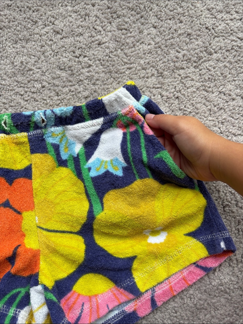 Mini Biden toweling shorts - flower power! - Picture 2 of 6